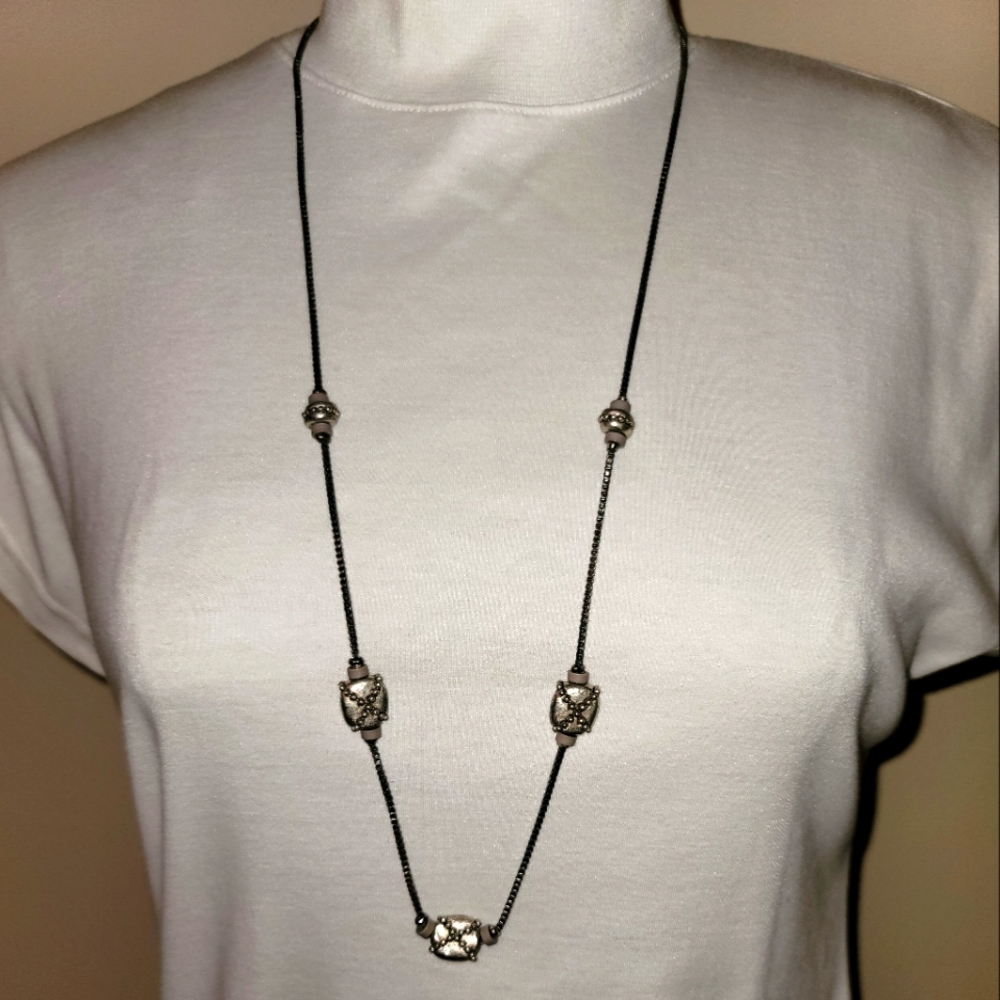 Silver 36" box chain with 6 enhancement s.